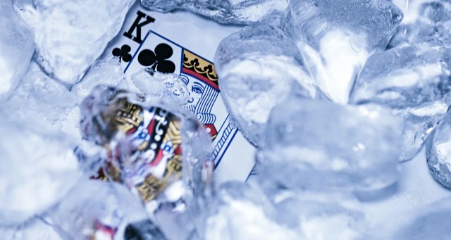 鉄の玉座は地に足つけて